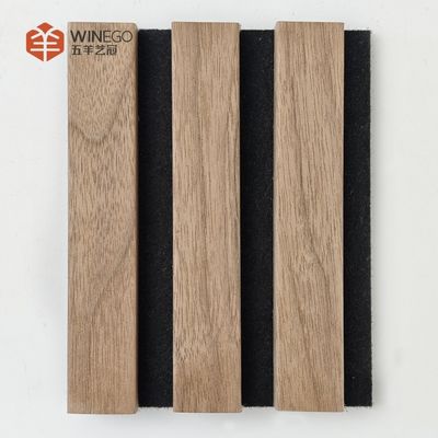 Paneles acústicos de pizarra de madera personalizables para interiores tranquilos y con estilo