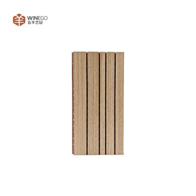 Elevar el diseño acústico con paneles con ranuras de Winego para entornos de sonido premium